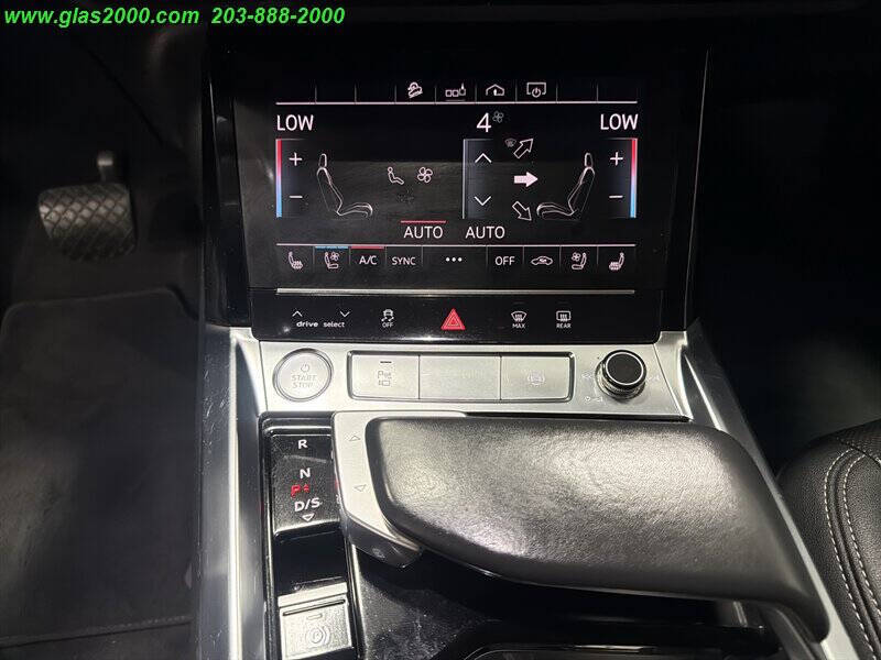 2019 Audi e-tron quattro Premium Plus