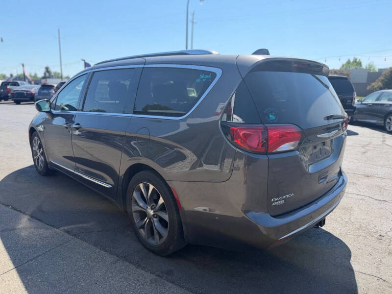 2017 Chrysler Pacifica Limited