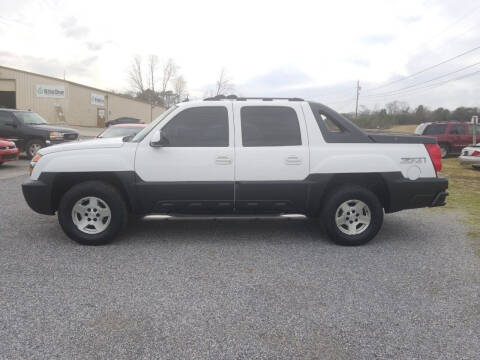 2003 Chevrolet Avalanche for sale at CAR-MART AUTO SALES in Maryville TN