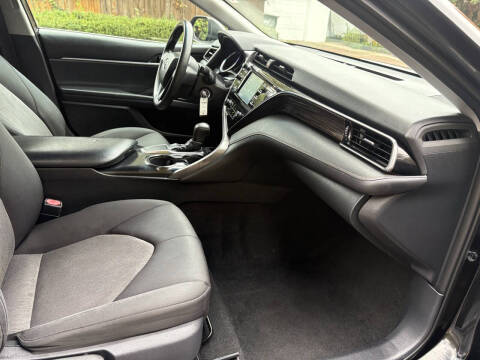 2019 Toyota Camry LE