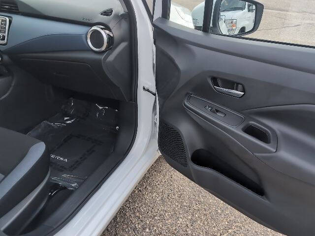 2025 Nissan Versa SV