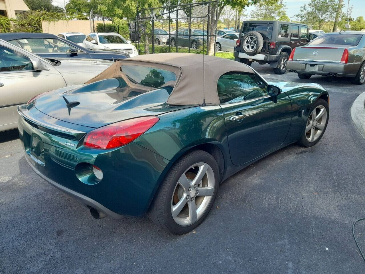 2008 Pontiac Solstice Convertible - $7,950