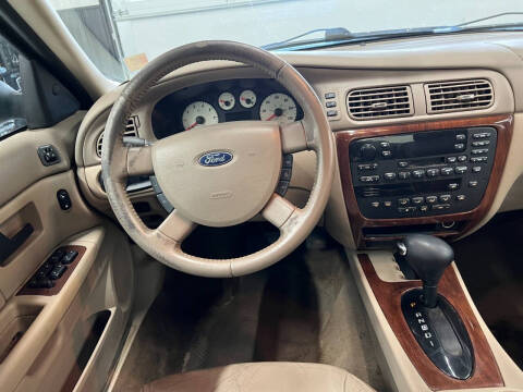 2004 Ford Taurus SEL