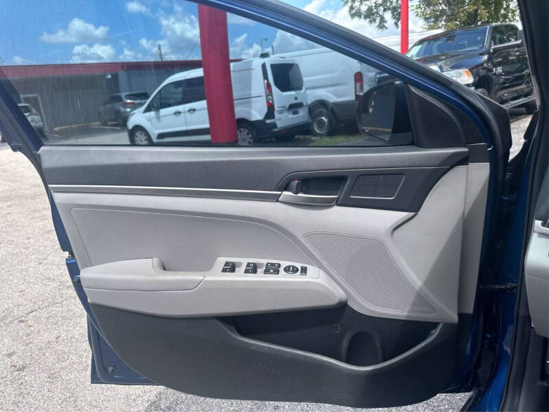 2020 Hyundai Elantra