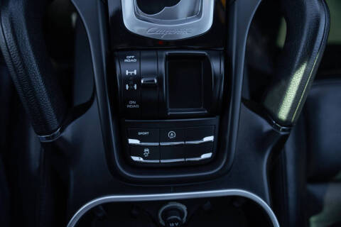 2017 Porsche Cayenne Platinum Edition