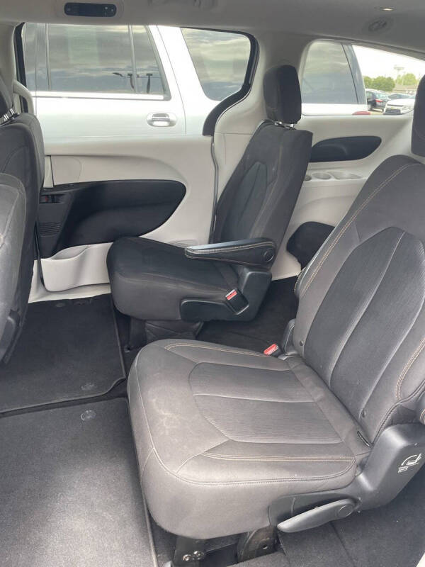 2017 Chrysler Pacifica Touring