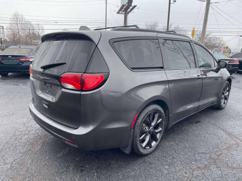 2019 Chrysler Pacifica Touring L Plus