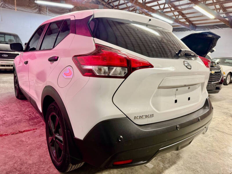 2020 Nissan Kicks S