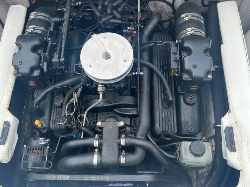 2004 Bayliner 210 CU