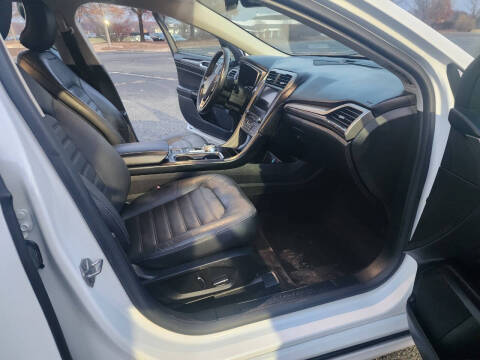 2017 Ford Fusion Hybrid SE