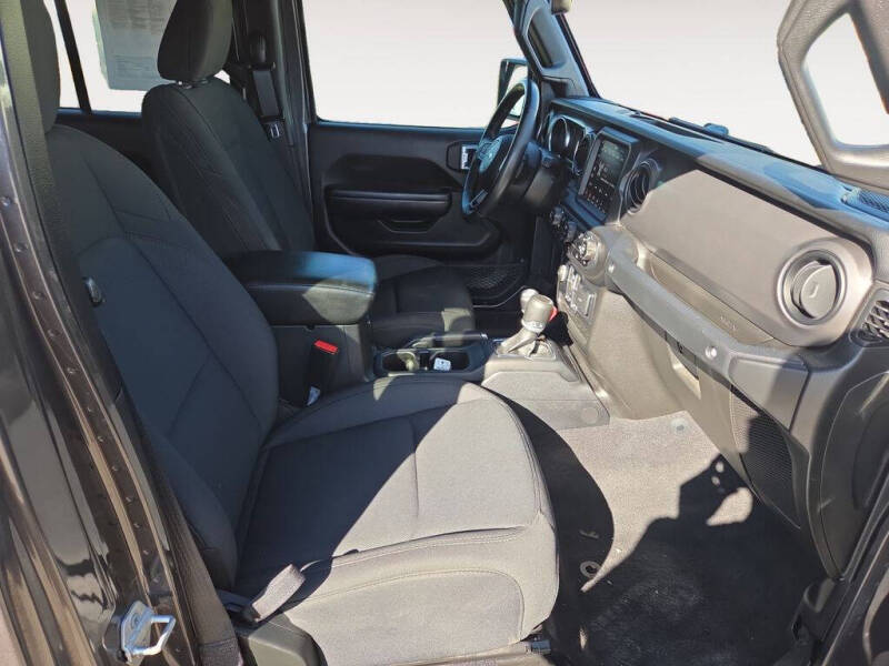 2021 Jeep Gladiator Sport