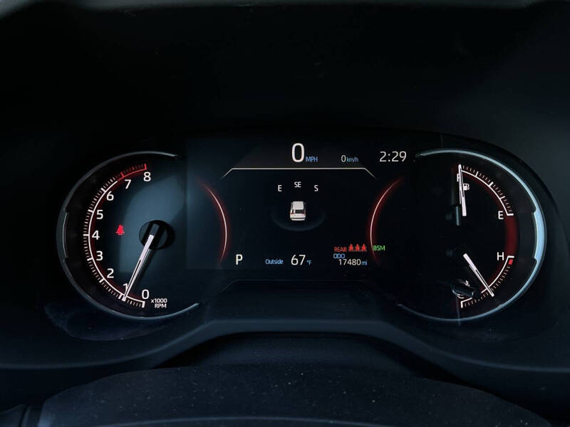 2025 Toyota RAV4 XLE