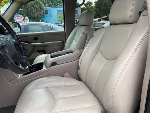 2005 Chevrolet Avalanche 1500 LS