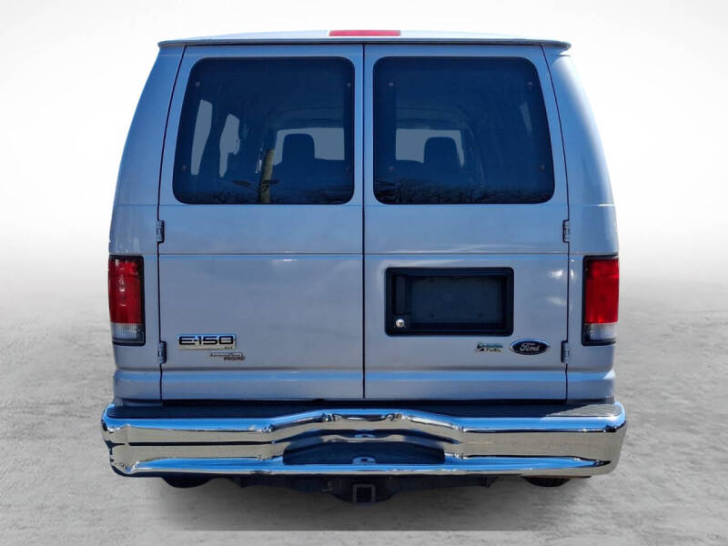 2013 Ford E-Series E-150 XLT