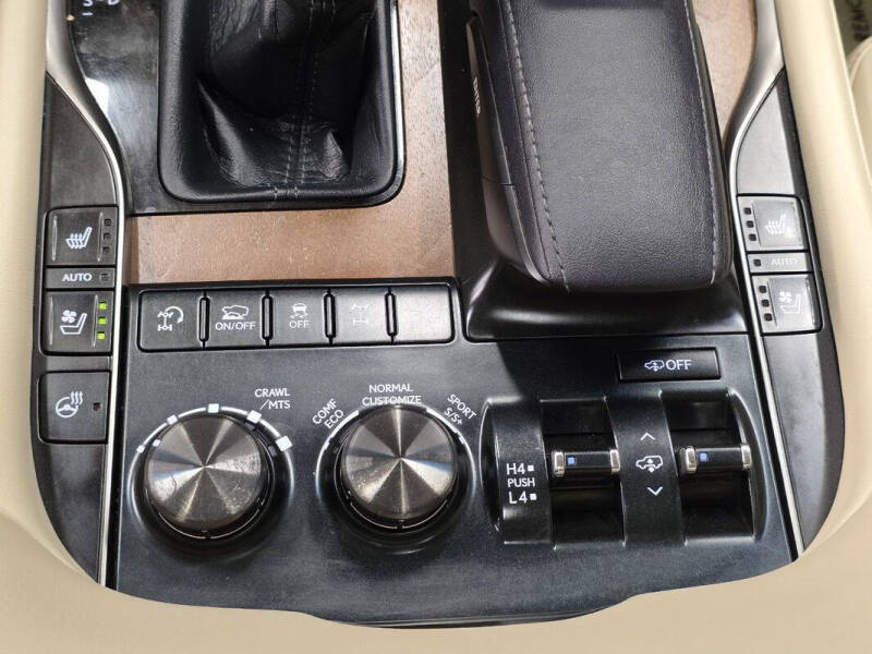 2017 Lexus LX 570