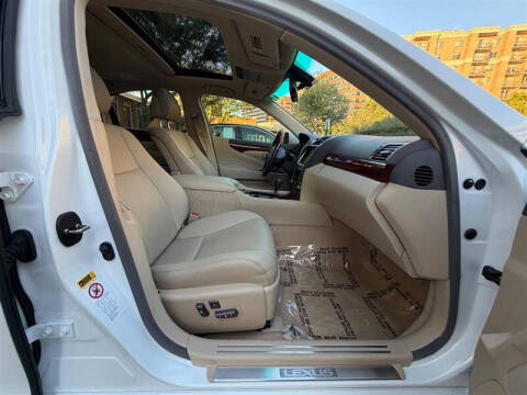 2007 Lexus LS 460