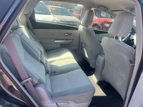 2013 Toyota Prius v Three