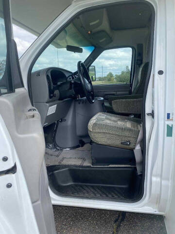 2001 Ford E-Series E-450 SD