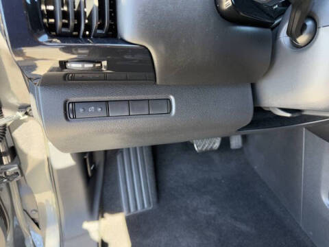 2022 Nissan Pathfinder S