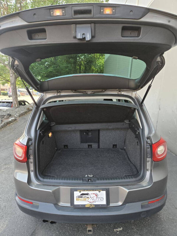 2009 Volkswagen Tiguan S