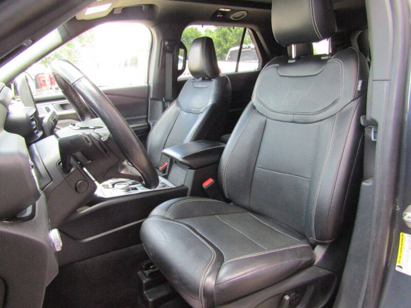 2022 Ford Explorer ST