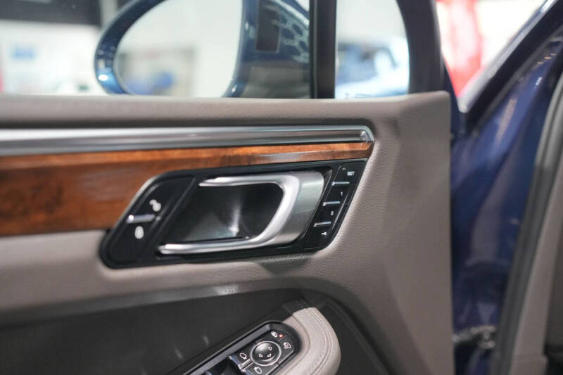 2016 Porsche Macan S