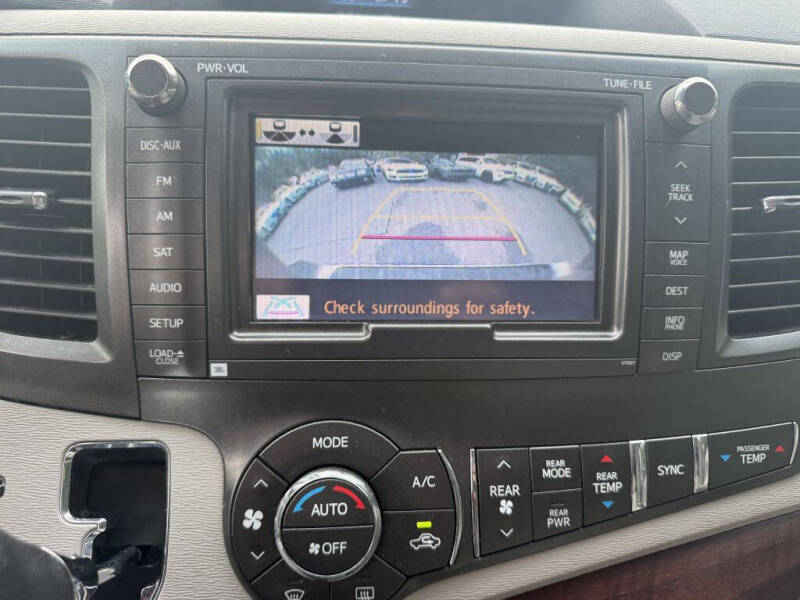 2013 Toyota Sienna XLE 7-Passenger