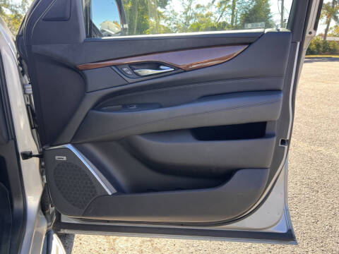 2019 Cadillac Escalade Luxury