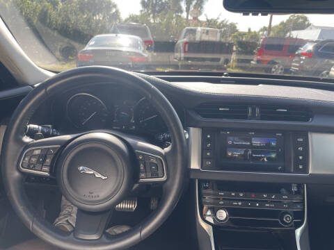 2017 Jaguar XF 35t Premium