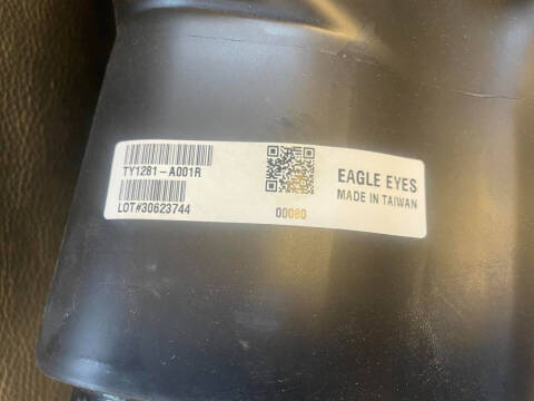 2005 Toyota YARIS HEADLIGHT RIGHT