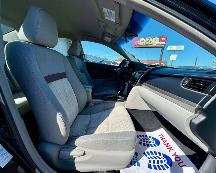 2012 Toyota Camry LE