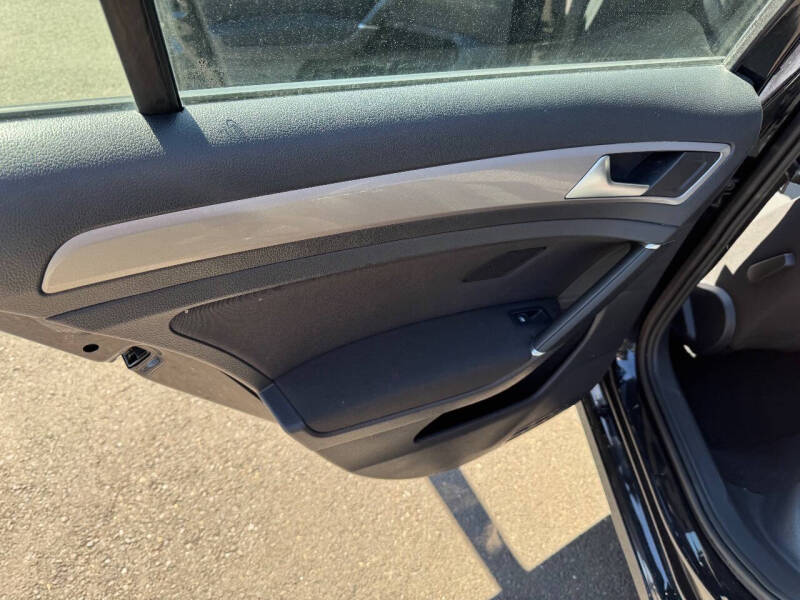2016 Volkswagen e-Golf SE