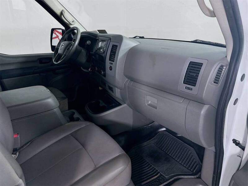 2018 Nissan NV 2500 HD SV