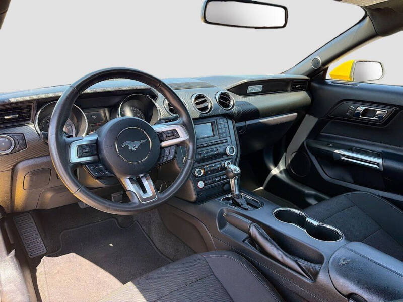 2016 Ford Mustang V6