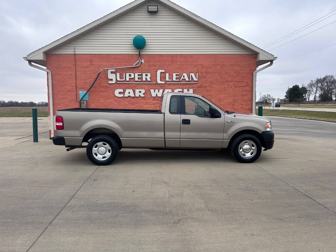 2005 Ford F-150 for sale at Illinois Auto Wholesalers in Tolono, IL