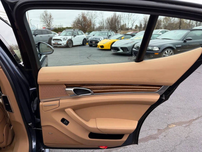 2015 Porsche Panamera GTS