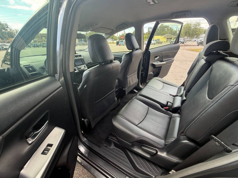 2015 Toyota Prius v Four