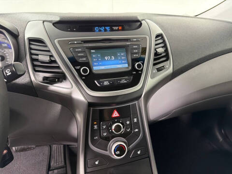 2014 Hyundai Elantra SE
