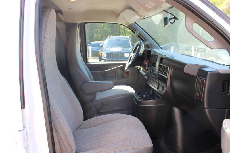 2017 Chevrolet Express 2500