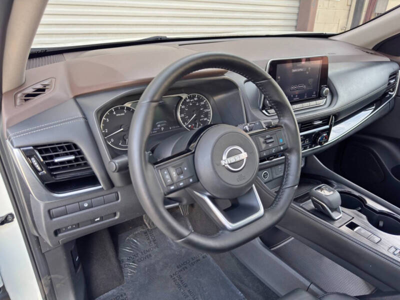 2022 Nissan Rogue SL