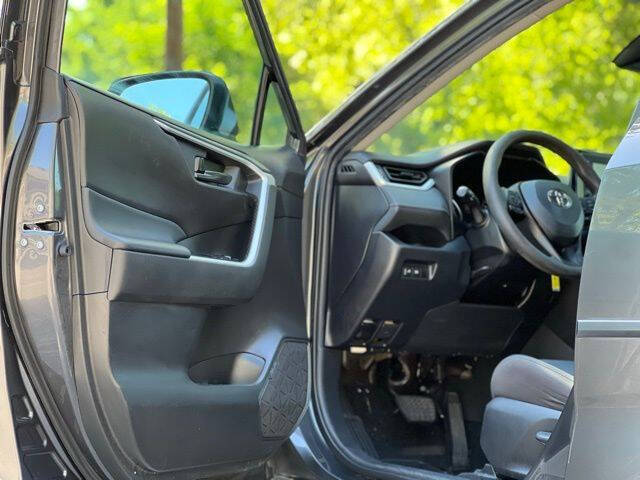 2022 Toyota RAV4 LE