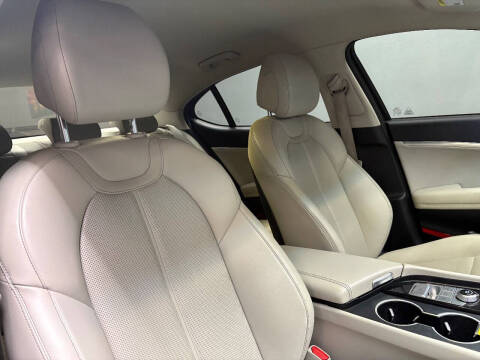 2021 Genesis G70 2.0T