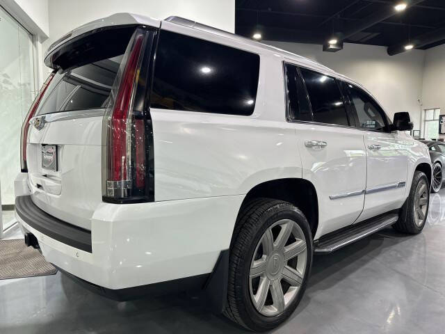 2016 Cadillac Escalade Luxury Collection