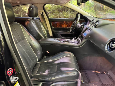 2011 Jaguar XJ
