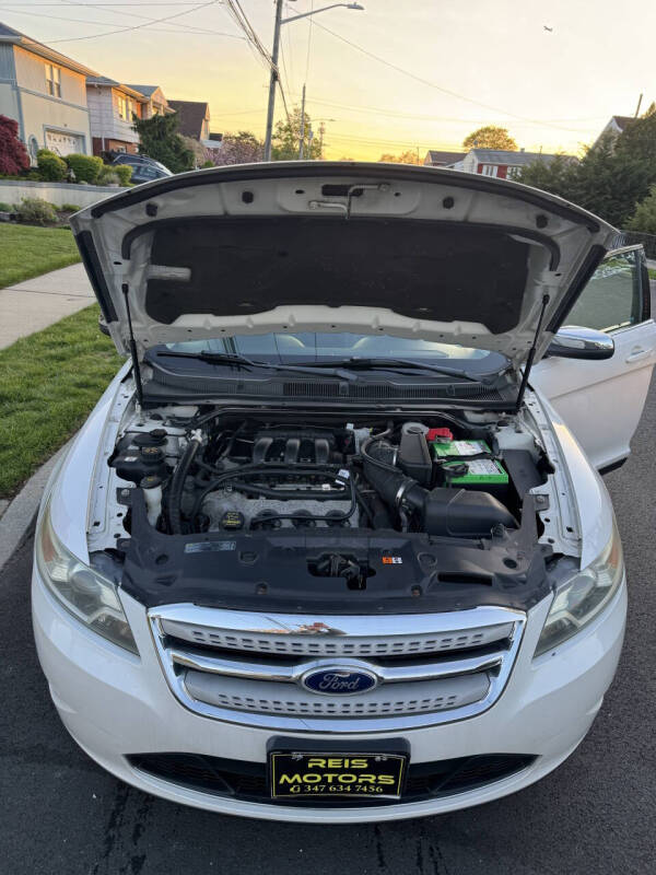 2011 Ford Taurus Limited