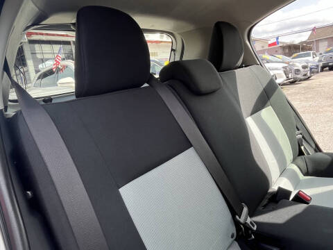 2014 Toyota Prius c One