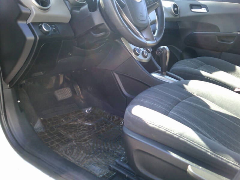 2016 Chevrolet Sonic LT Auto