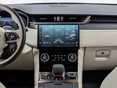 2024 Jaguar F-PACE P400 R-Dynamic S