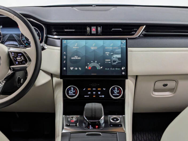 2024 Jaguar F-PACE P400 R-Dynamic S