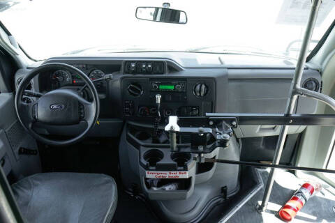 2013 Ford E-Series E-450 SD